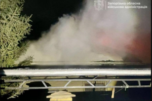 Росіяни вдруге за ніч атакували Запоріжжя: пошкоджені будинки