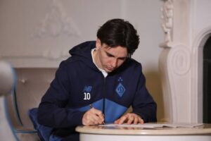 Шапаренко залишається з Динамо, підписавши контракт до 2030 року