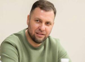 Сімейний бюджет чиновників директор одеського КП Шека отримав 700 тисяч подарунку від матері-держслужбовиці