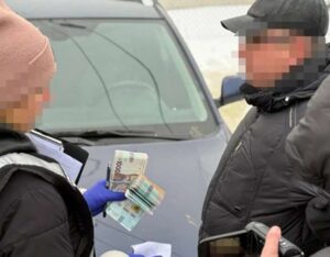 Ціна 5500 доларів Ексдепутат зі Стрийщини обіцяв зняти призовника з розшуку і вирішити питання з ВЛК