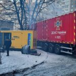 У Києві підключили десятки генераторів до будинків