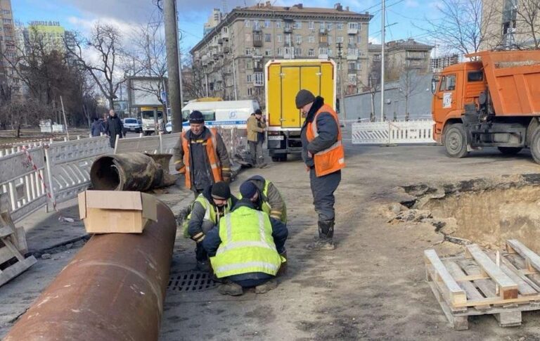 Вигрібні ями у дворах: Київводоканал зробив заяву