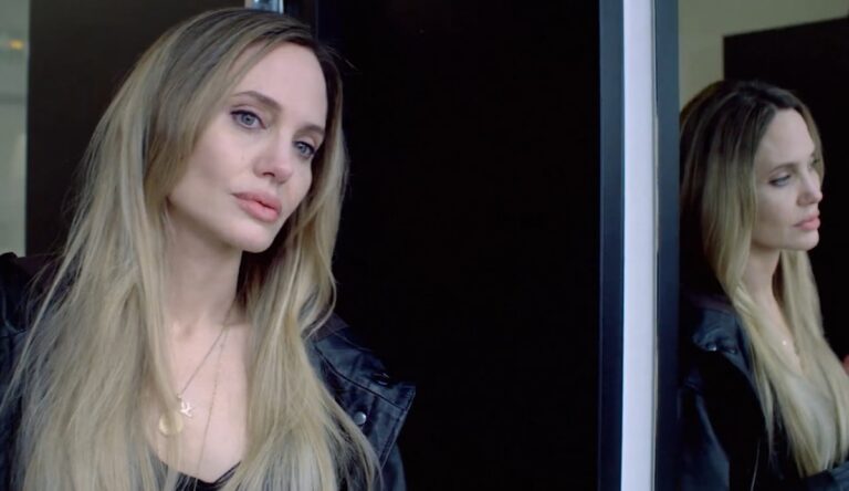 Вийшов український трейлер фільму Кутюр з Анджеліною Джолі