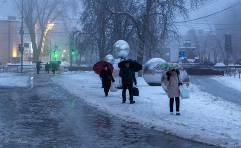 Зміни лютого: воєнний стан і мобілізація, виплати дітям переселенців, 5G