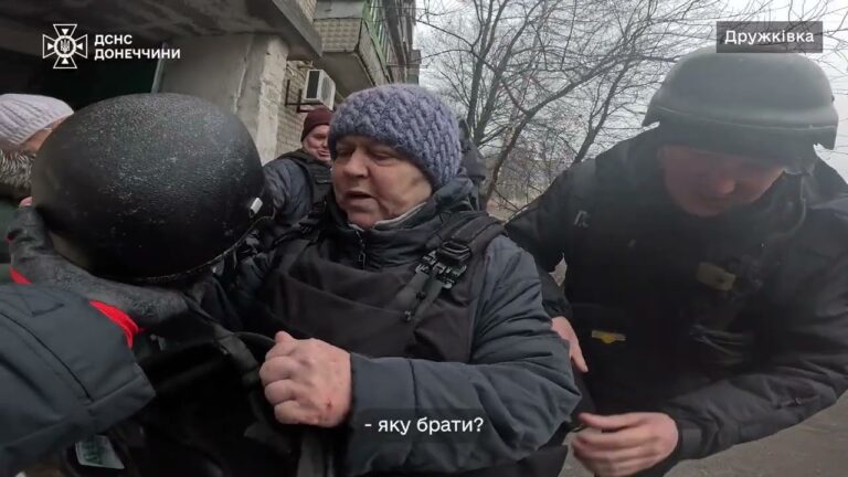 На Донеччині триває евакуація: “Фенікс” вивозить людей з Дружківки