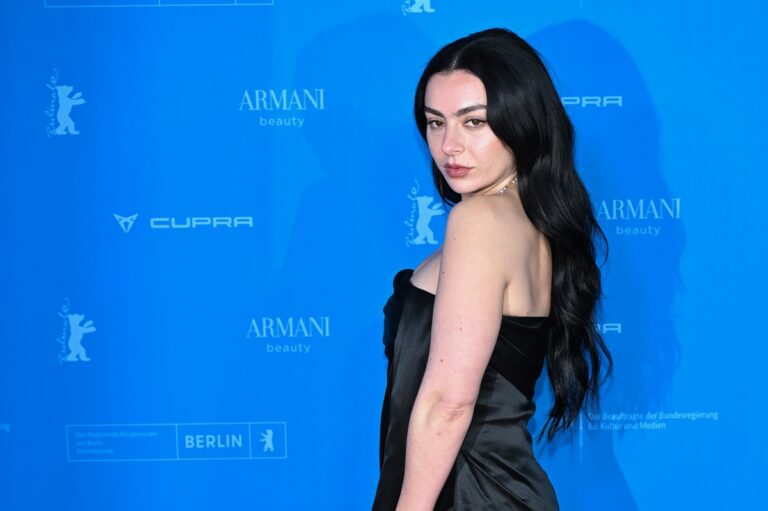 Charli XCX висловила підтримку Україні