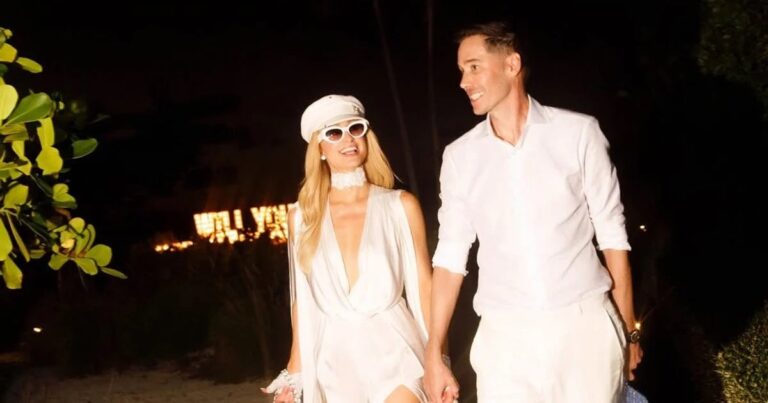 Чоловік Періс Гілтон освідчився їй удруге на День закоханих