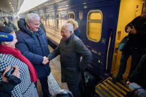 До Києва прибули 11 високих зарубіжних гостей