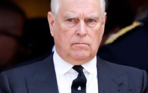 Експринца Ендрю звільнили з-під варти після 12 годин допиту