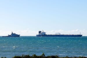 Франція змусила російський танкер залишити її води