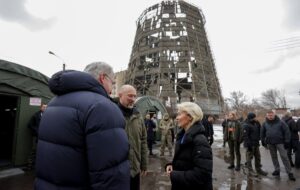 Глави іноземних урядів відвідали одну з пошкоджених Росією ТЕЦ Києва