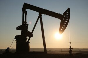 Країни ОПЕК+ задумали збільшити видобуток нафти – ЗМІ