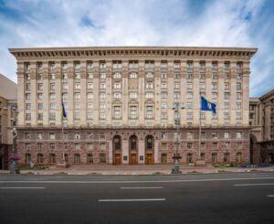 Квартира за 8 мільйонів та елітні авто топчиновнику КМДА загрожує в’язниця за спробу легалізувати сумнівні статки