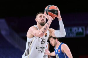 Лень у Реалі виходить на паркет, але команді катастрофічно бракує очок