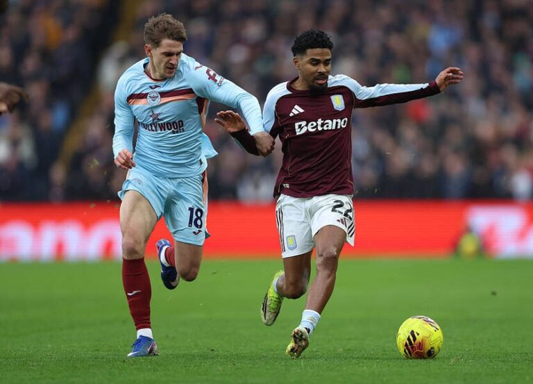 Названа оцінка Ярмолюка за матч АПЛ проти Астон Вілли