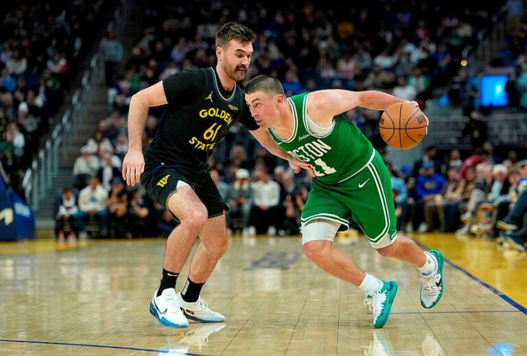 НБА: Бостон дотиснув Голден Стейт