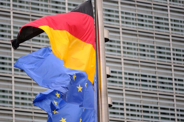 Німеччина створить угруповання з понад 100 військових супутників