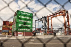 Панама видворила співробітників китайської CK Hutchison із портів