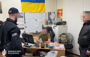 Підполковник ДПСУ заробив понад $1,5 млн на ухилянтах