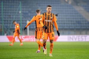 Півзахисник Шахтаря: Дуже нелегко грати під час війни