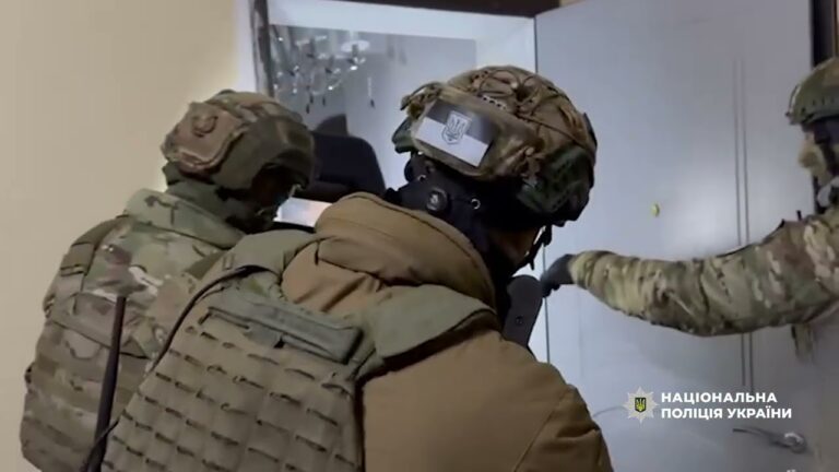 Нацполіція затримала членів наркоугруповання та вилучила наркотиків на 5 млн грн