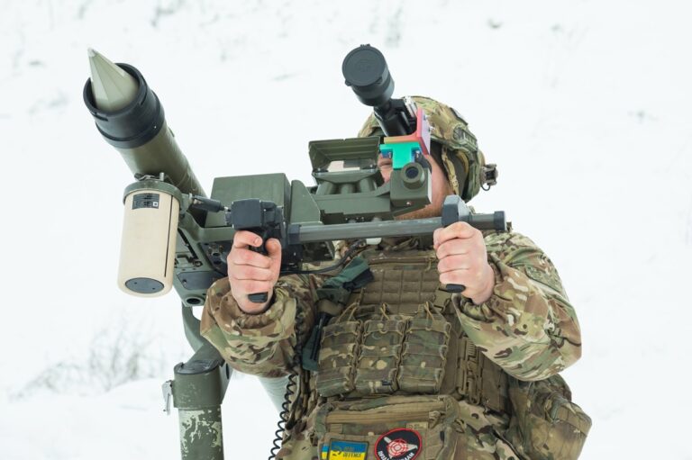 Росія атакувала Україну ракетою та понад 150 БпЛА