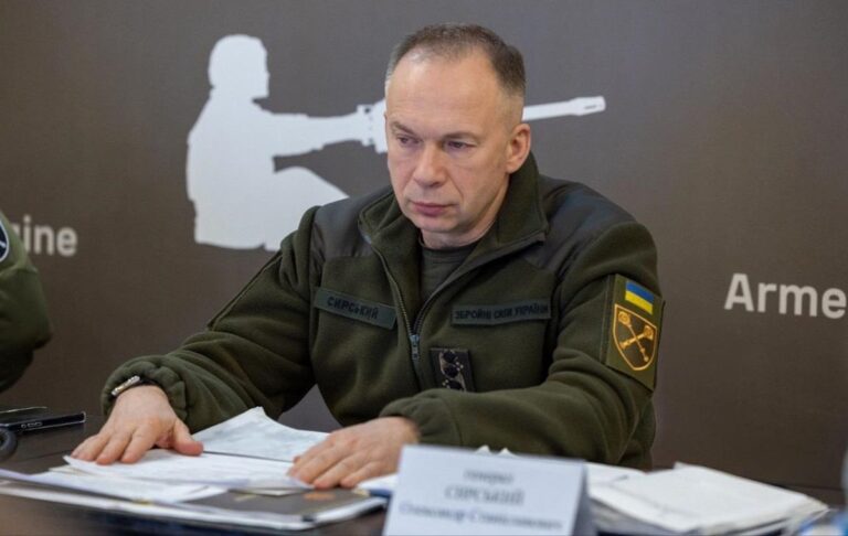 Росія не встигає поповнювати втрати – Сирський