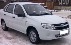 Російський авторинок обвалився до 20-річного мінімуму