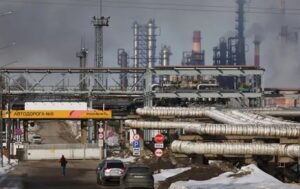 Росстат заявив про падіння майже всіх галузей промисловості