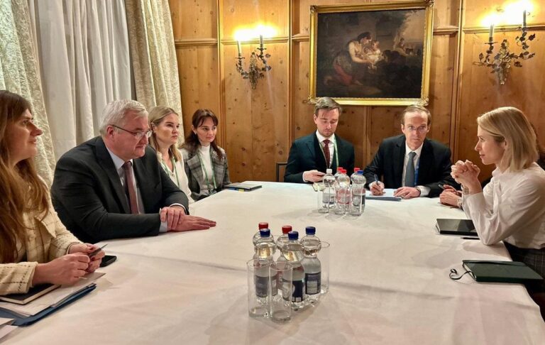 Сибіга і Каллас обговорили посилення санкцій проти РФ