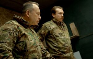 Сирський зустрівся з керівним складом корпусів