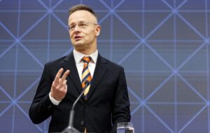 Сійярто поширив фейк про “вимоги” Києва – МЗС