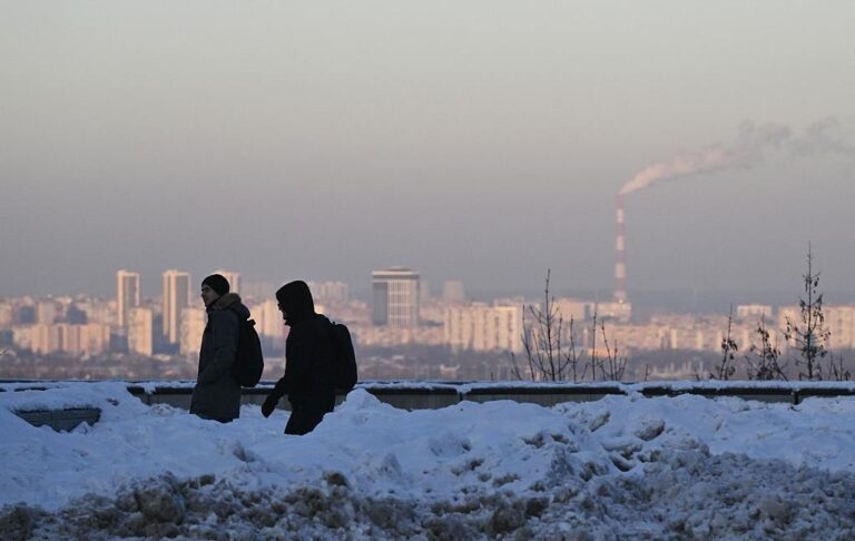У Києві подали тепло до всіх будинків після атаки 12 лютого