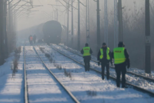 У Польщі з колії, що веде до України, зійшов з рейок вантажний потяг