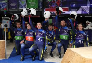 У змішаній естафеті на санях Україна на Олімпіаді в Італії стала шостою