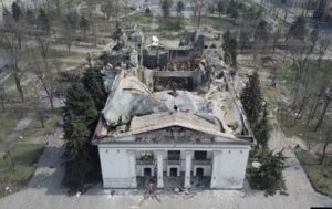 В Маріуполі росіяни знищують масові поховання загиблих у 2022 році – ЦПД