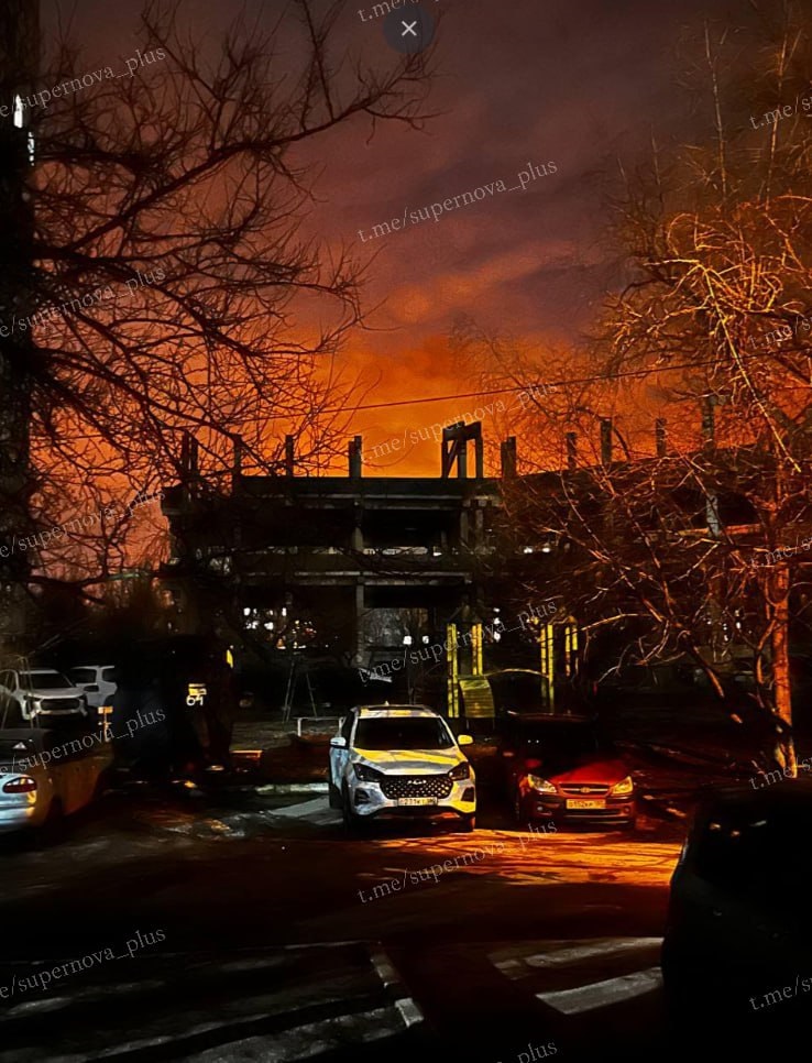 В окупованій Макіївці БпЛА “розбомбили” нафтобазу