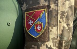 В Рівному невідомі “відбили” чоловіків у військових ТЦК