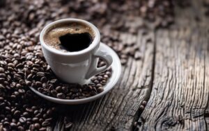 Вчені пов&rsquo;язали вживання кави з повільнішим старінням мозку