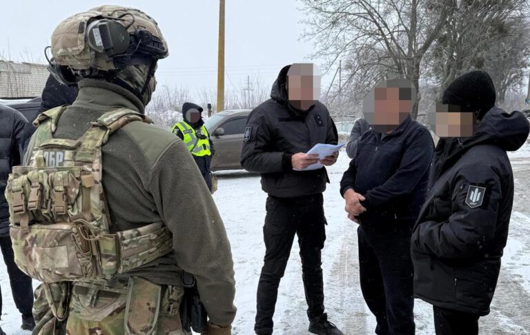 Викрито чергову схему переправлення ухилянтів через кордон