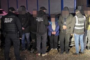 Викрито схему переправлення ухилянтів через гірські стежки до Румунії
