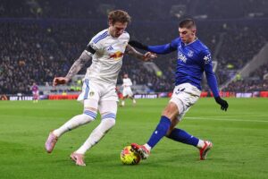 Віталій Миколенко з перших хвилин у грі Евертона