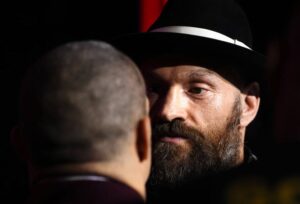 Я досі головний: Ф&rsquo;юрі націлений на реванш з Усиком