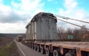 Японія передала Україні три потужні трансформатори