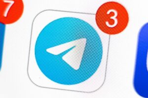 Закрити чи приручити. Яка доля Telegram в Україні