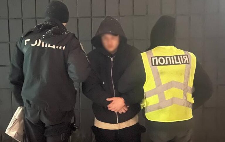 Затримано чоловіка, який спалив сім авто у Києві