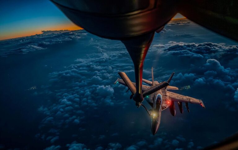 Аварія літака в Іраку: США визнали загибель всього екіпажу