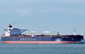 Дрон атакував турецький танкер з нафтою РФ у Чорному морі – ЗМІ