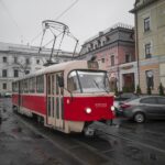 Електротранспорт лівого берега Києва поступово повертається до роботи