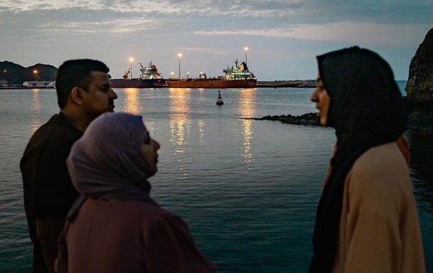 Іран дозволив ще 20 суднам прохід Ормузькою протокою